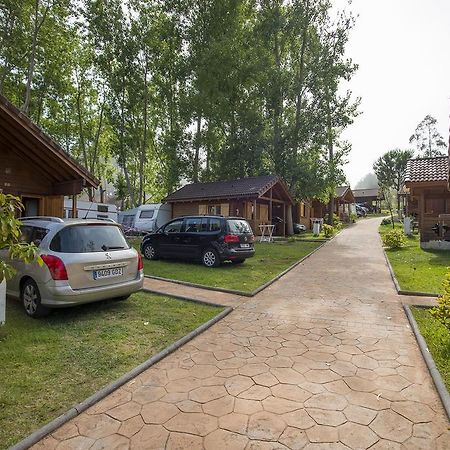 ホテルCamping Cachadelos サンシェンショ エクステリア 写真