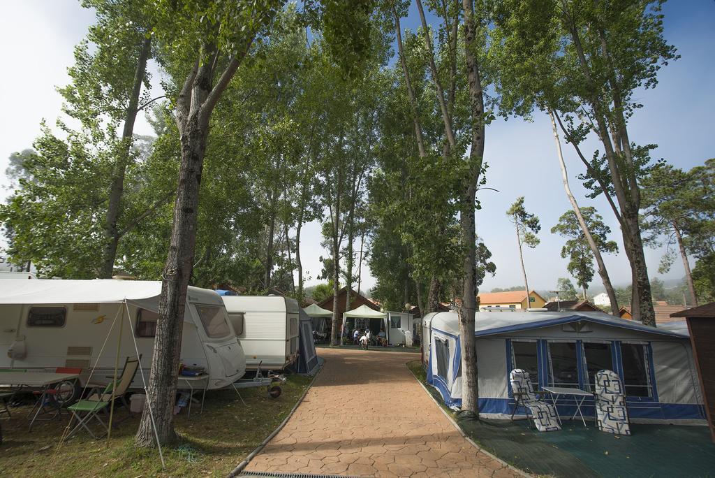 ホテルCamping Cachadelos サンシェンショ エクステリア 写真