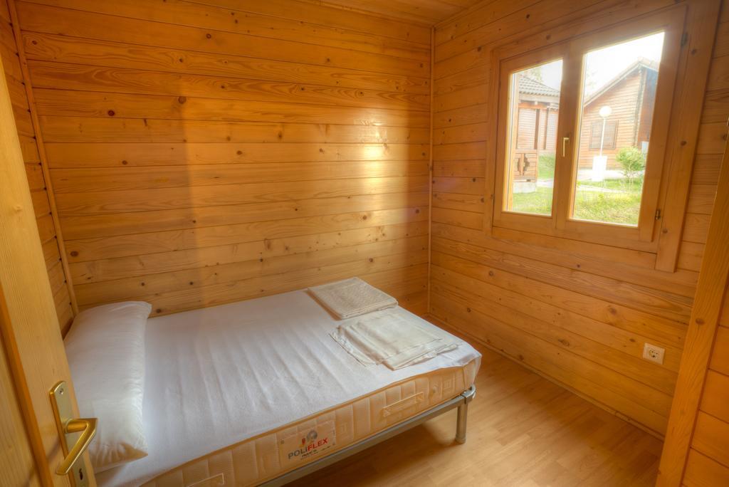 ホテルCamping Cachadelos サンシェンショ 部屋 写真