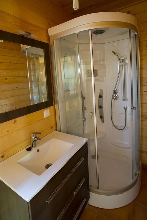 ホテルCamping Cachadelos サンシェンショ 部屋 写真