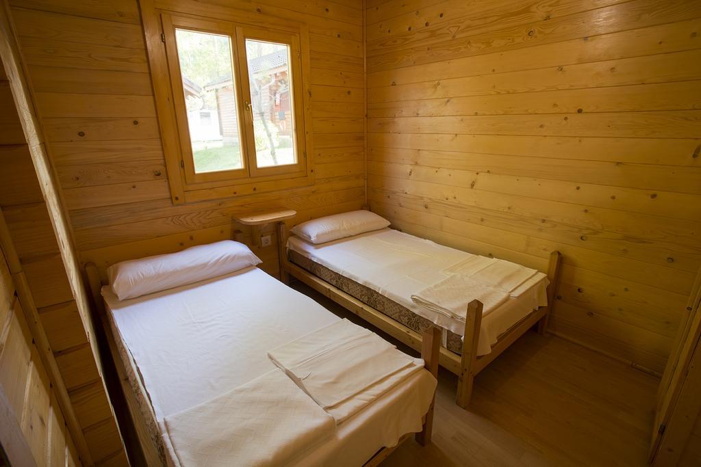 ホテルCamping Cachadelos サンシェンショ 部屋 写真